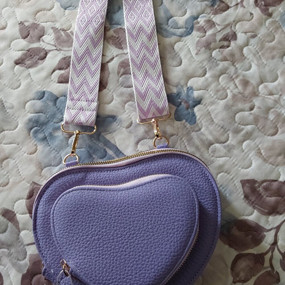 NWT Unbranded Heart Shape Crossbody with Guitar Strap